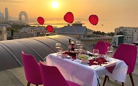 Avi Hotel