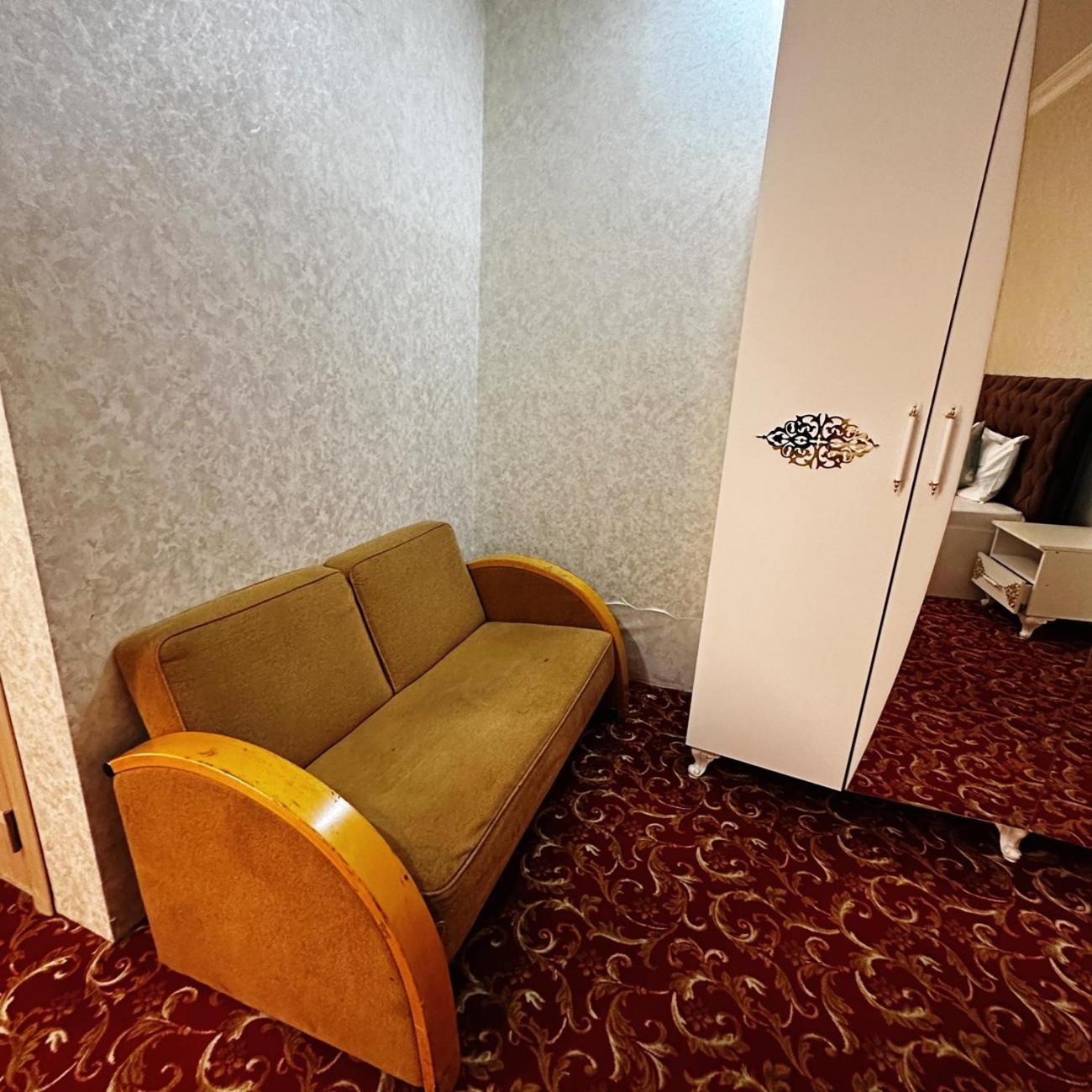 Avi Hotel Baku Exterior photo
