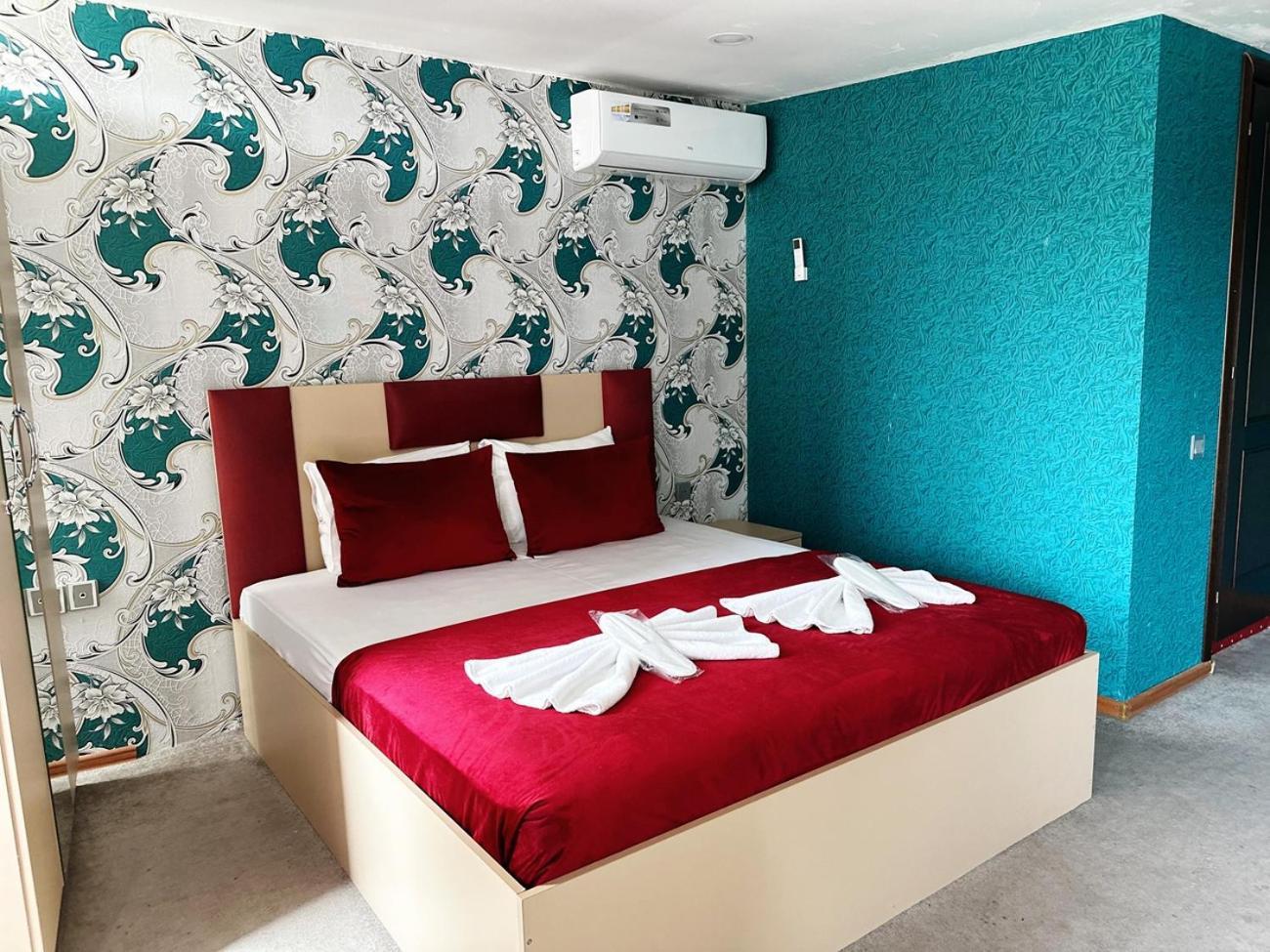 Avi Hotel Baku Exterior photo