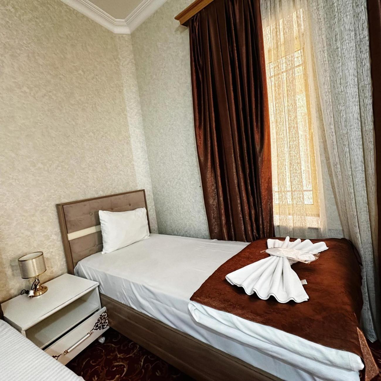 Avi Hotel Baku Exterior photo